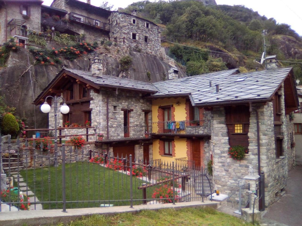 Villa La Coccinella Donnaz Esterno foto